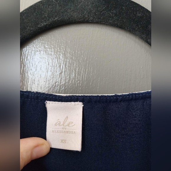 ále by alessandra navy and white dress xs textured and structured - Picture 6 of 6